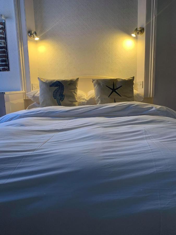 Ye Olde White Harte Hotel Burnham-on-Crouch Екстериор снимка